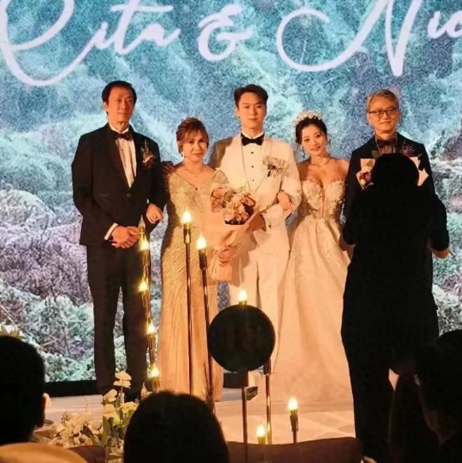 郭富城忙着应酬 她被冷落现场无人理她AG真人网页方媛和郭富城参加名流婚宴